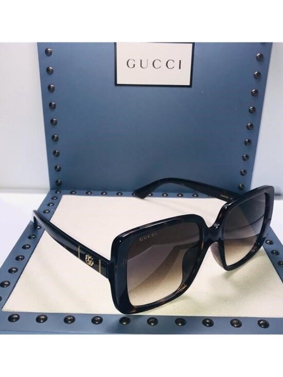 Gucci GG0632S 002 Butterfly Sunglasses main image 12